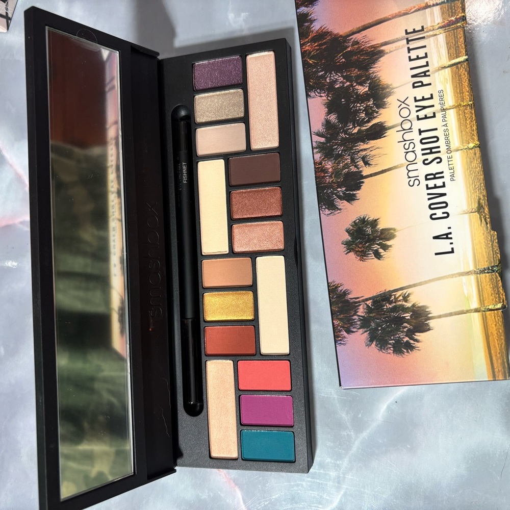 Mixed Makeup Bundle - Picture 5 of 16